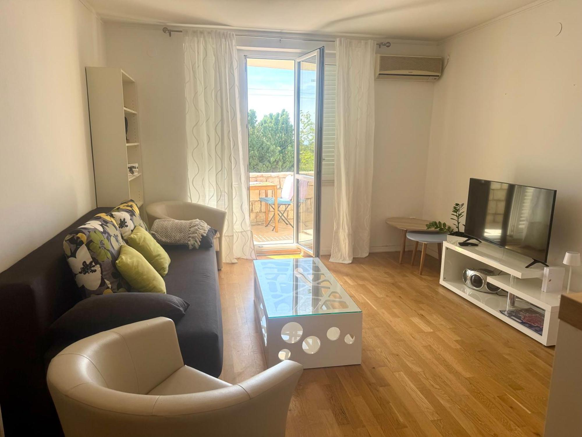 Perfect Sea View Terrace Zlatni Potok Apartment